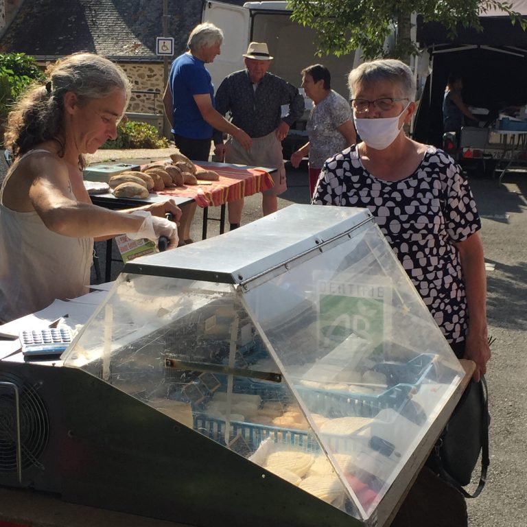 Le Marche Vente de fromage de chevre